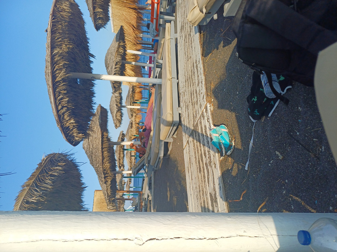 Perivolos Beach-佩里沃罗必去景点