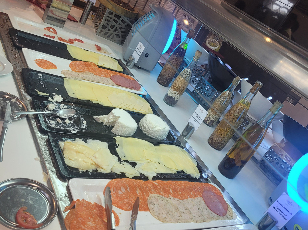 市中心皇家郁金香酒店主图