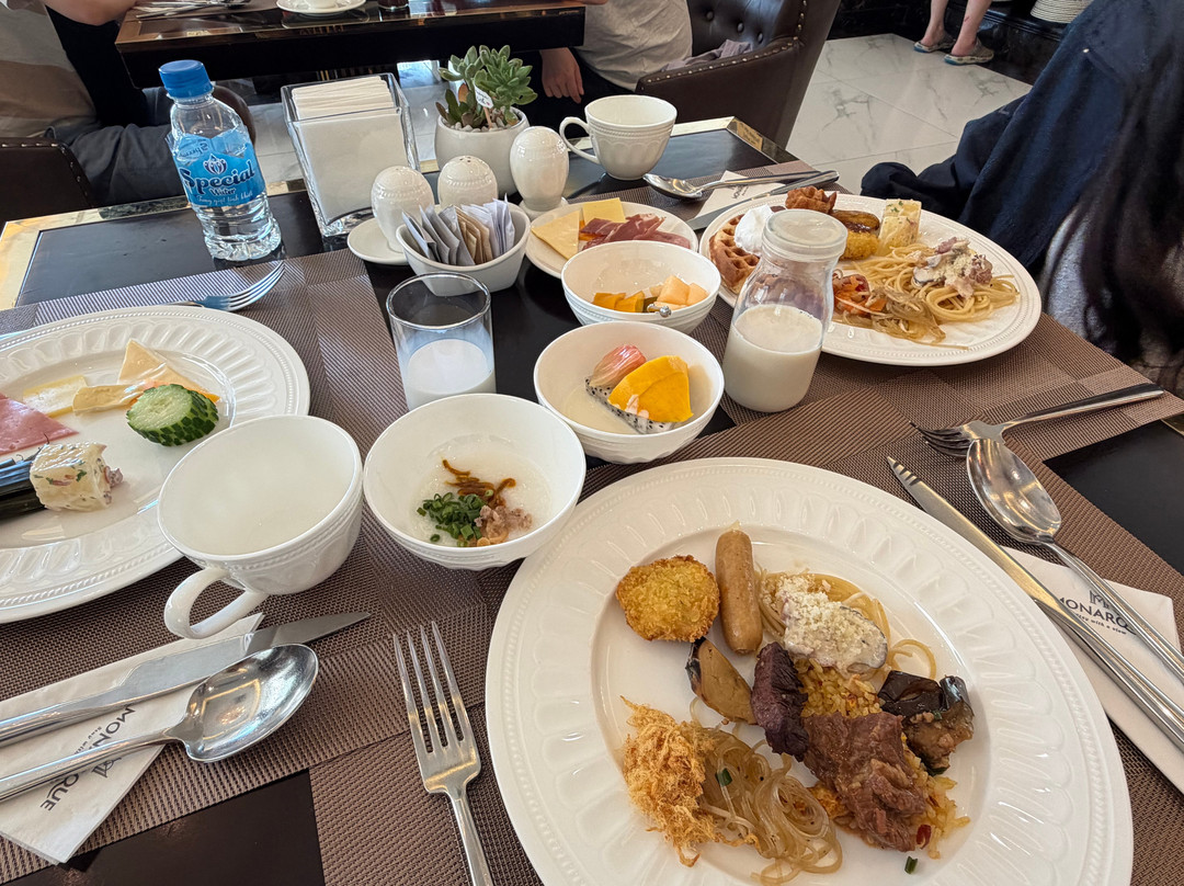 岘港莫纳科酒店主图