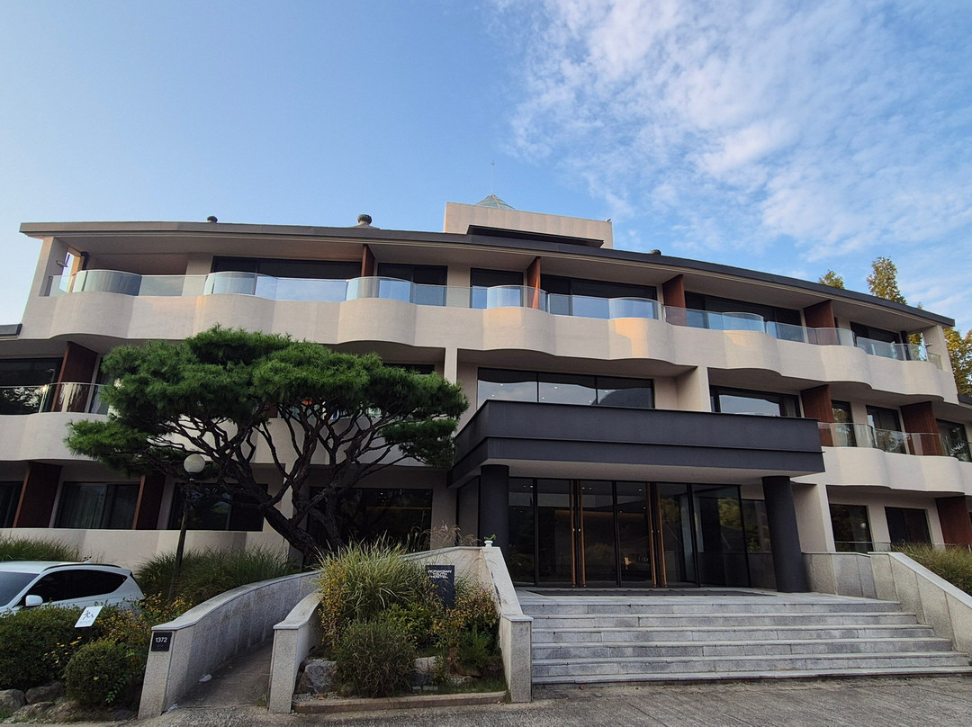 Woraksan Youth Hostel