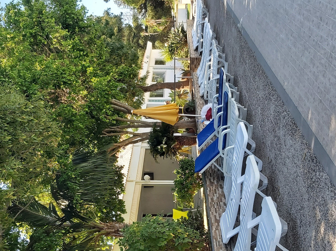 多高尔菲公寓酒店主图
