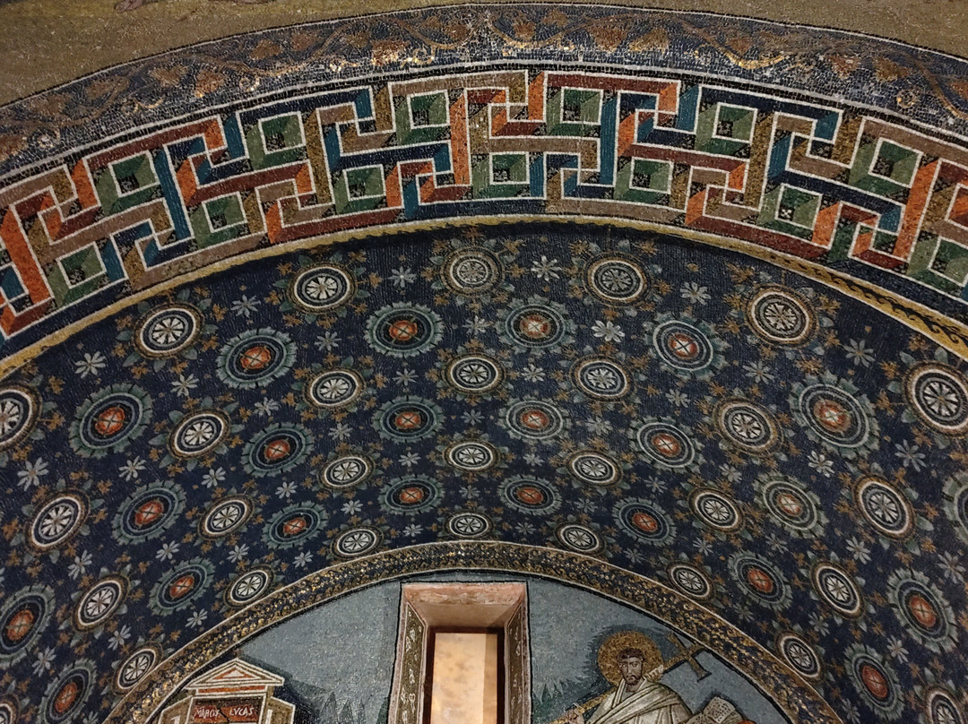 Mausoleo di Galla Placidia-拉韦纳必去景点