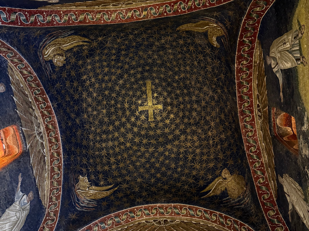 Mausoleo di Galla Placidia-拉韦纳必去景点