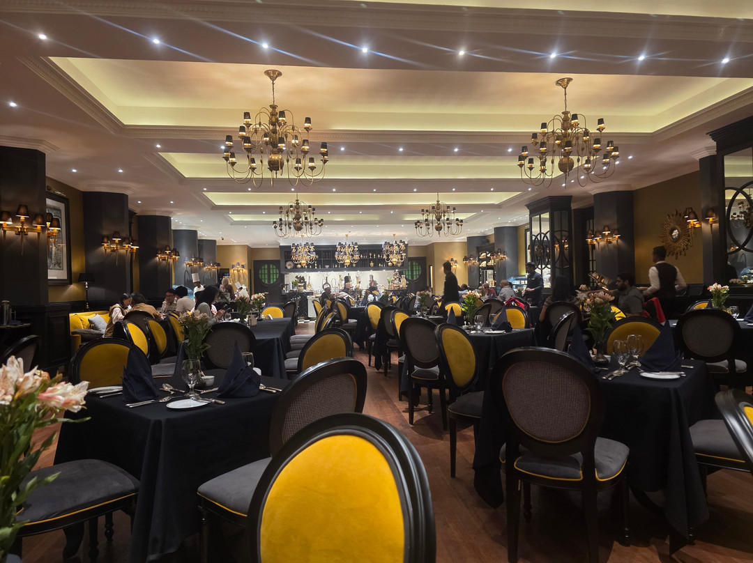 奴娃拉伊利雅餐馆和美食-Barnes Hall