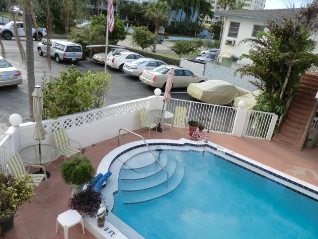 Ashley Brooke Motel-泳池