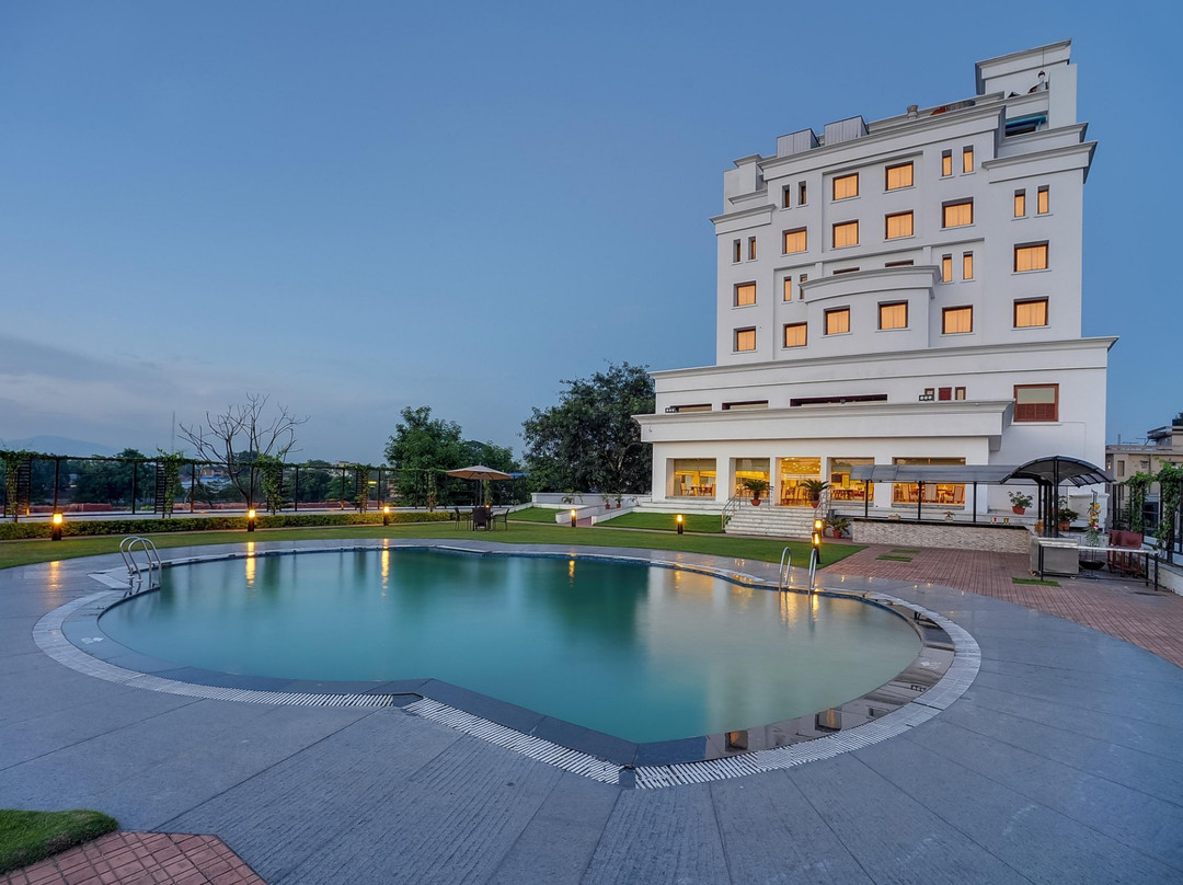 Royal Sarovar Portico