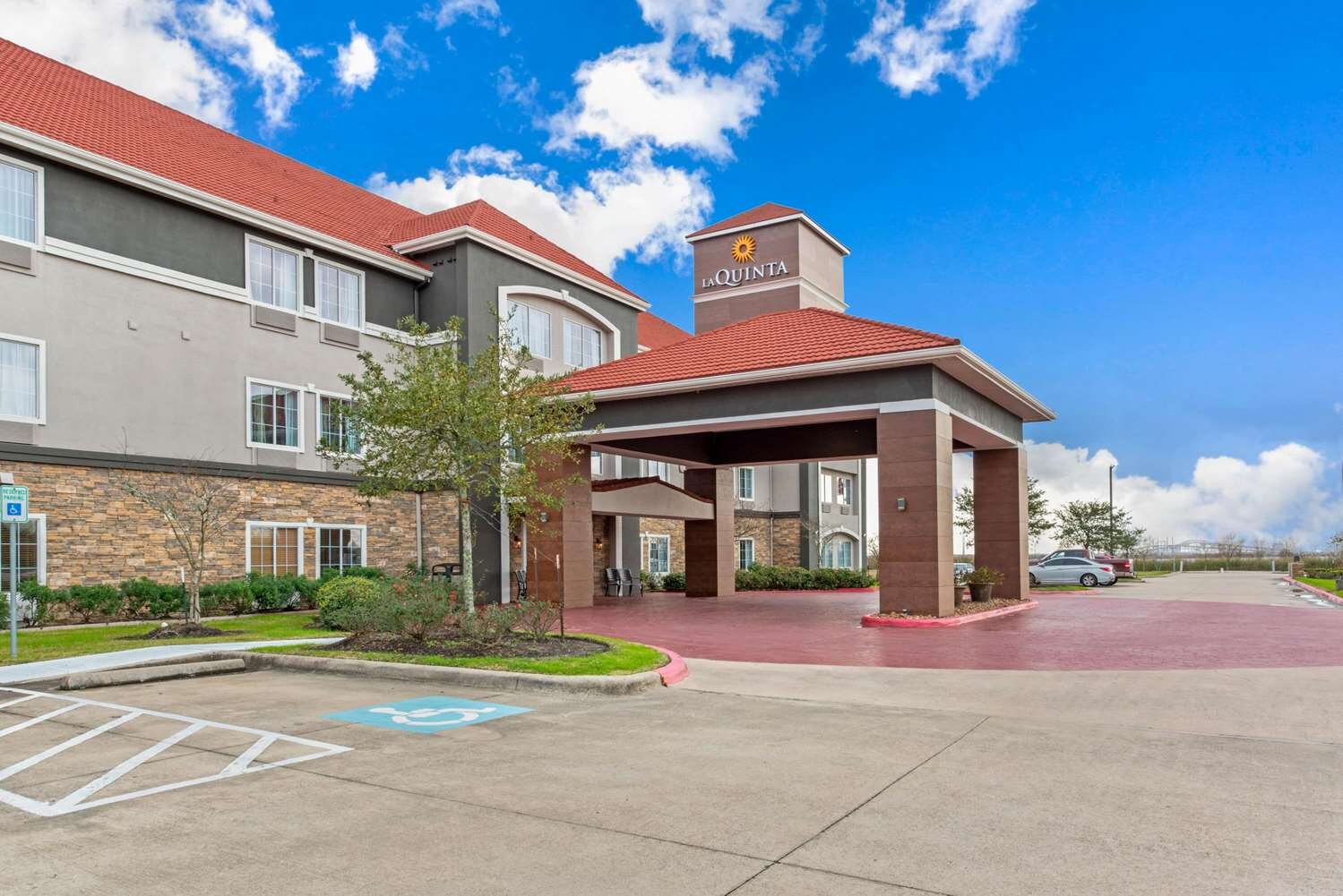 La Quinta Inn & Suites by Wyndham Bridge City-官方