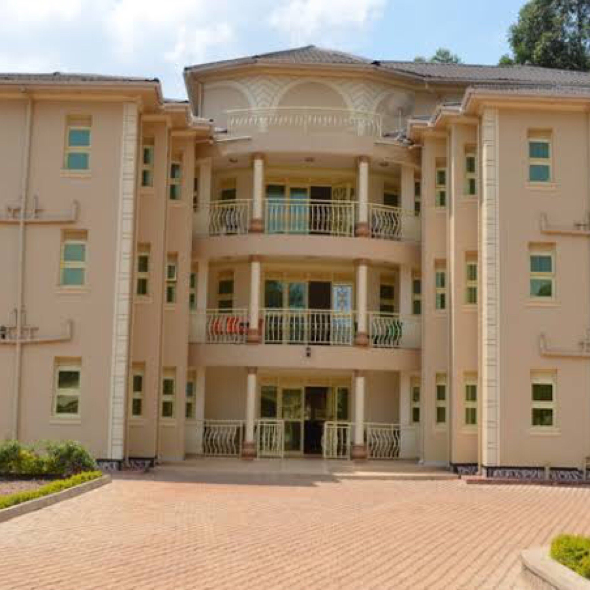 Heras Country Resort-官方