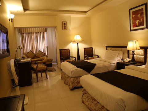 Sadiqabad酒店住宿-Royal Desert Palm Hotel