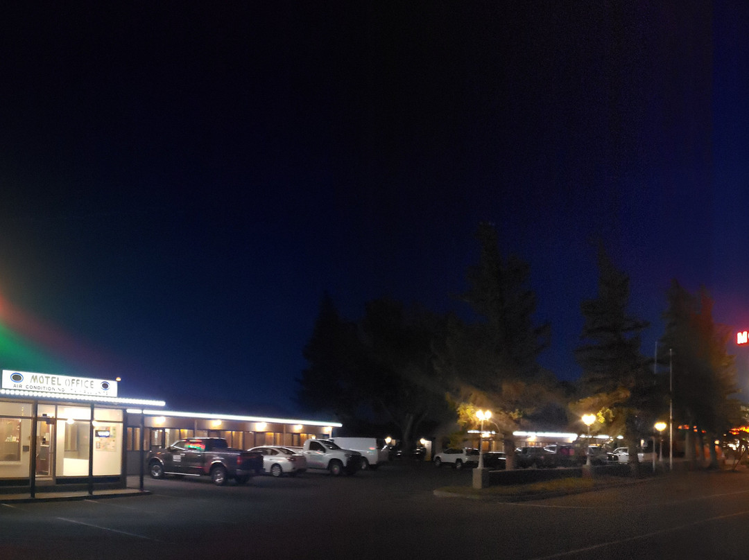 Claresholm酒店住宿-Sunset Motel