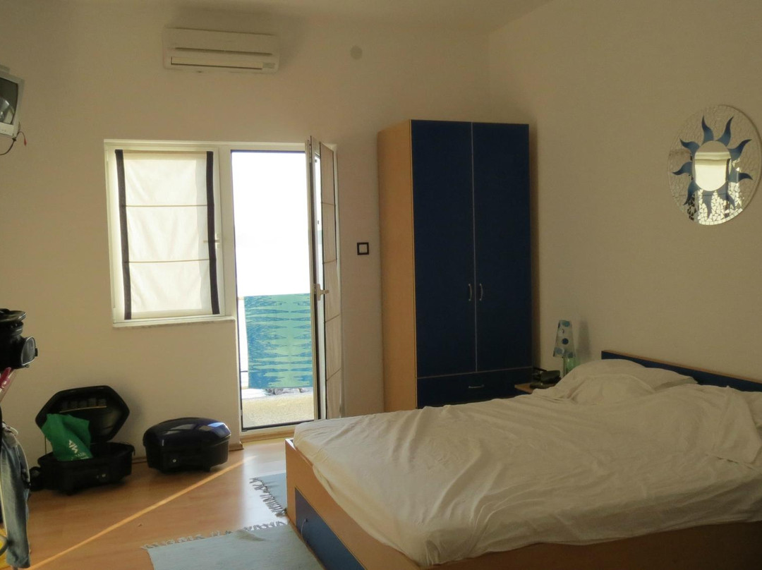 Apartmani Life in Karlobag