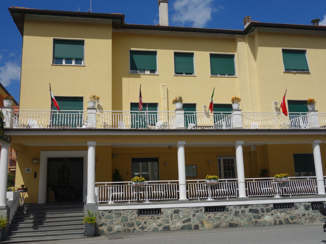 Hotel Dora