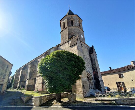 Eglise Paroissiale Saint-jacques-Tusson必去景点