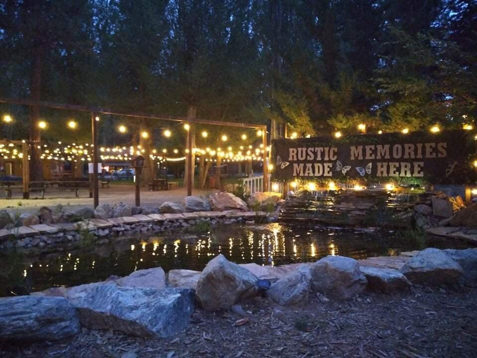 Forest Falls酒店住宿-Grey Squirrel Resort