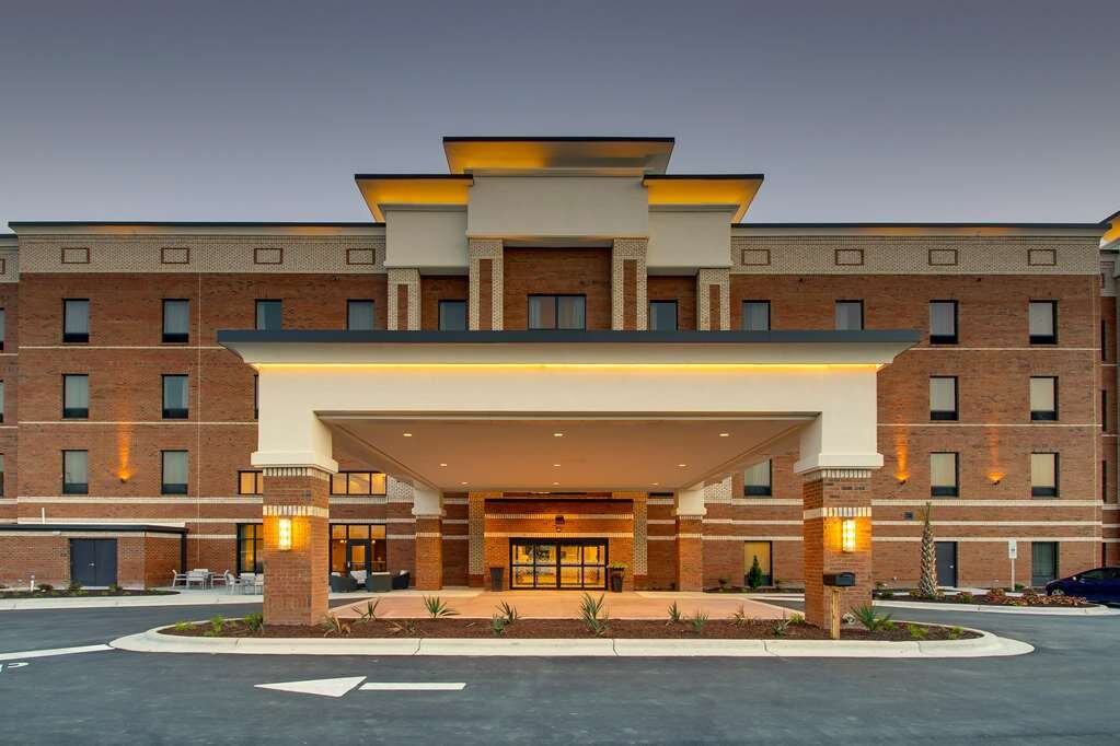 Hampton Inn by Hilton Sneads Ferry North Topsail Beach主图