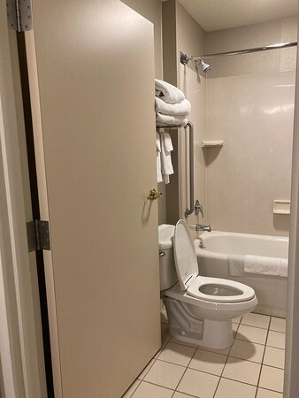 费尔班克斯万豪春季山丘套房酒店主图