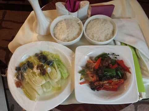 皇冠假日酒店主图