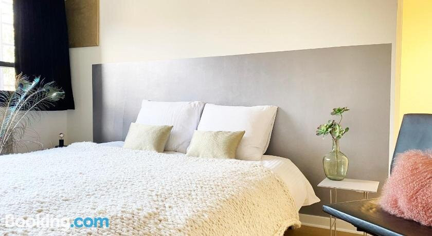 B&B Expo House主图