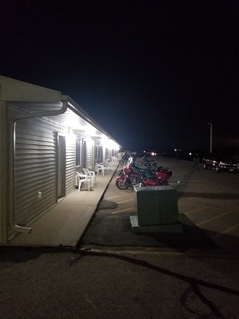 Iron Horse Inn主图