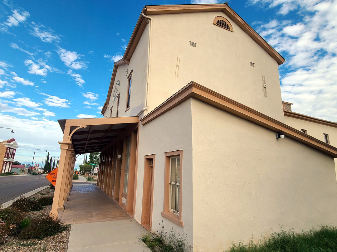 Schieffelin Hall-墓碑镇必去景点