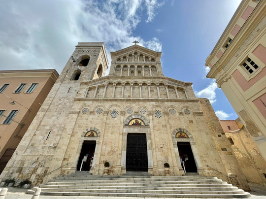 Ape Calessino Quattro Mori-卡利亚里省必去景点