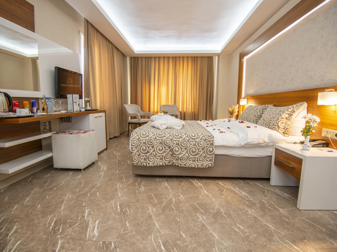 MCG Marble Hotel主图