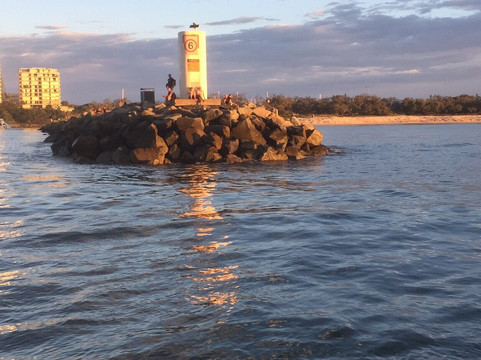 Run Amuk Cruises-黄金海岸必去景点