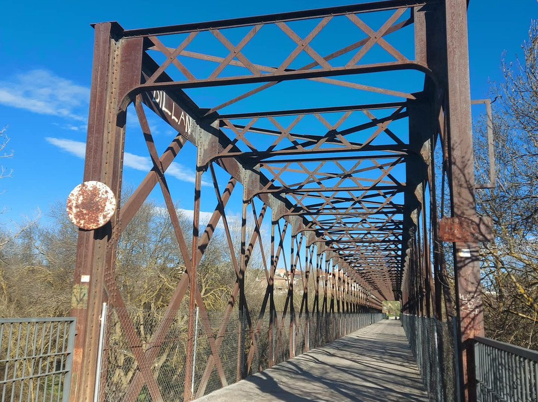 Puente De Hierro Sobre El Rio Guadarrama-Guadarrama必去景点