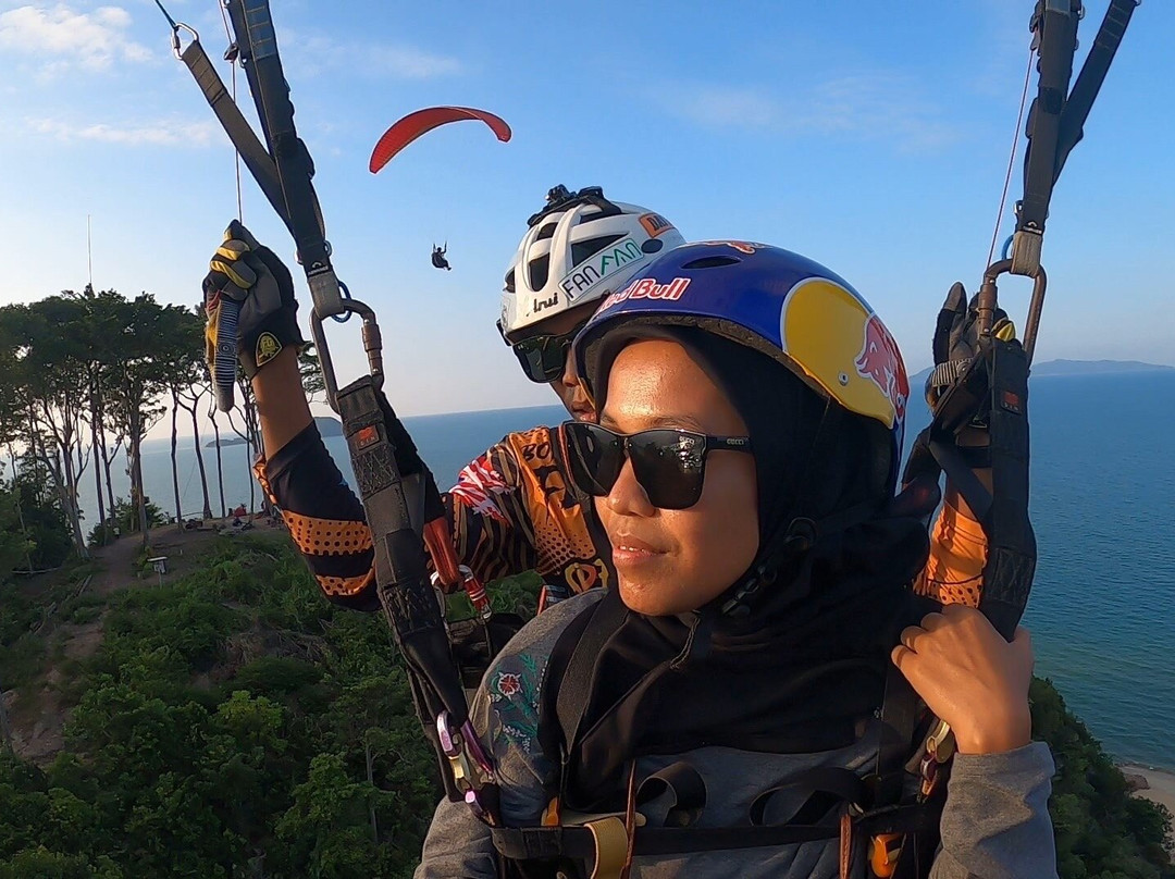 3A ADVENTURES PARAGLIDING景点图片