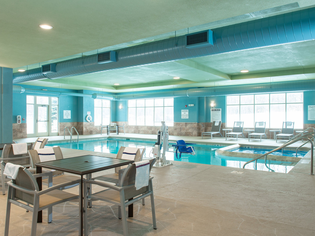 Holiday Inn Express & Suites Wausau By IHG主图