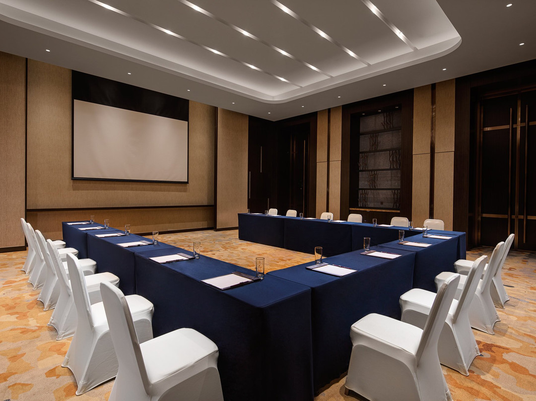 长白山温泉皇冠假日酒店主图