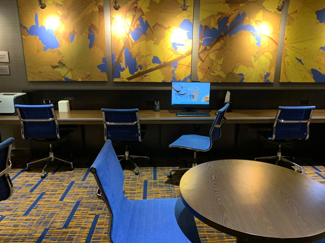 Courtyard by Marriott Madison East主图