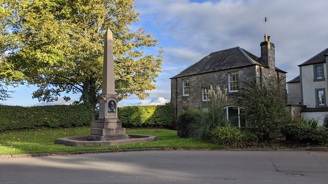Robert Moffat Monument-Ormiston必去景点