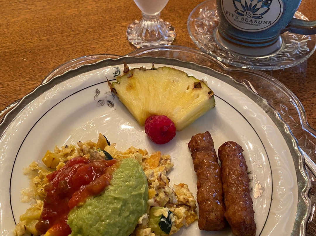 Five SeaSuns Bed and Breakfast主图