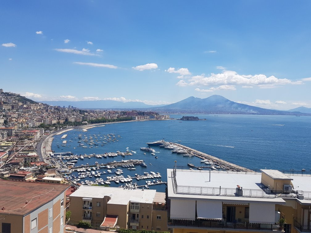 Campania Taxi景点图片