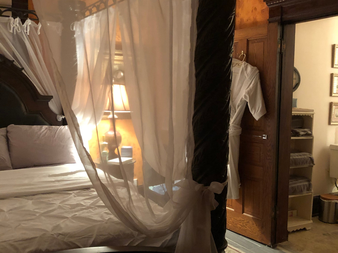 E.B. Rhodes House B&B主图