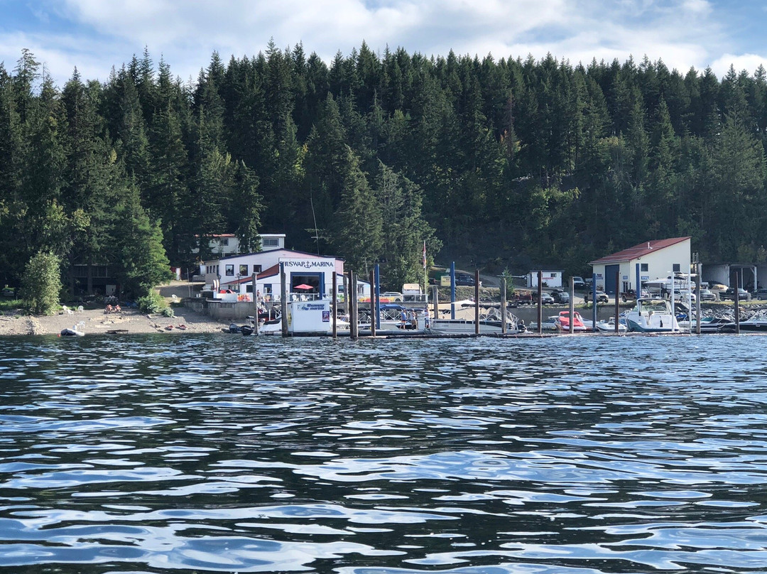 Shuswap Marina景点图片