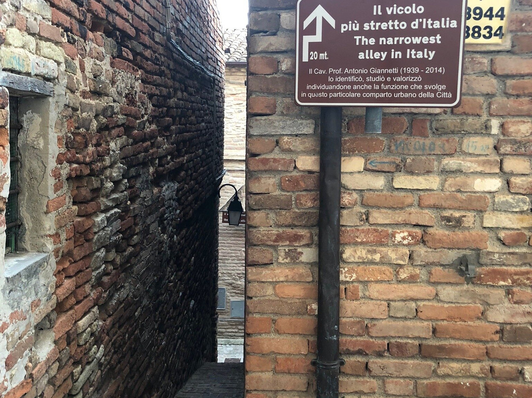 The Narrowest Alley in Italy-里帕特兰索内必去景点
