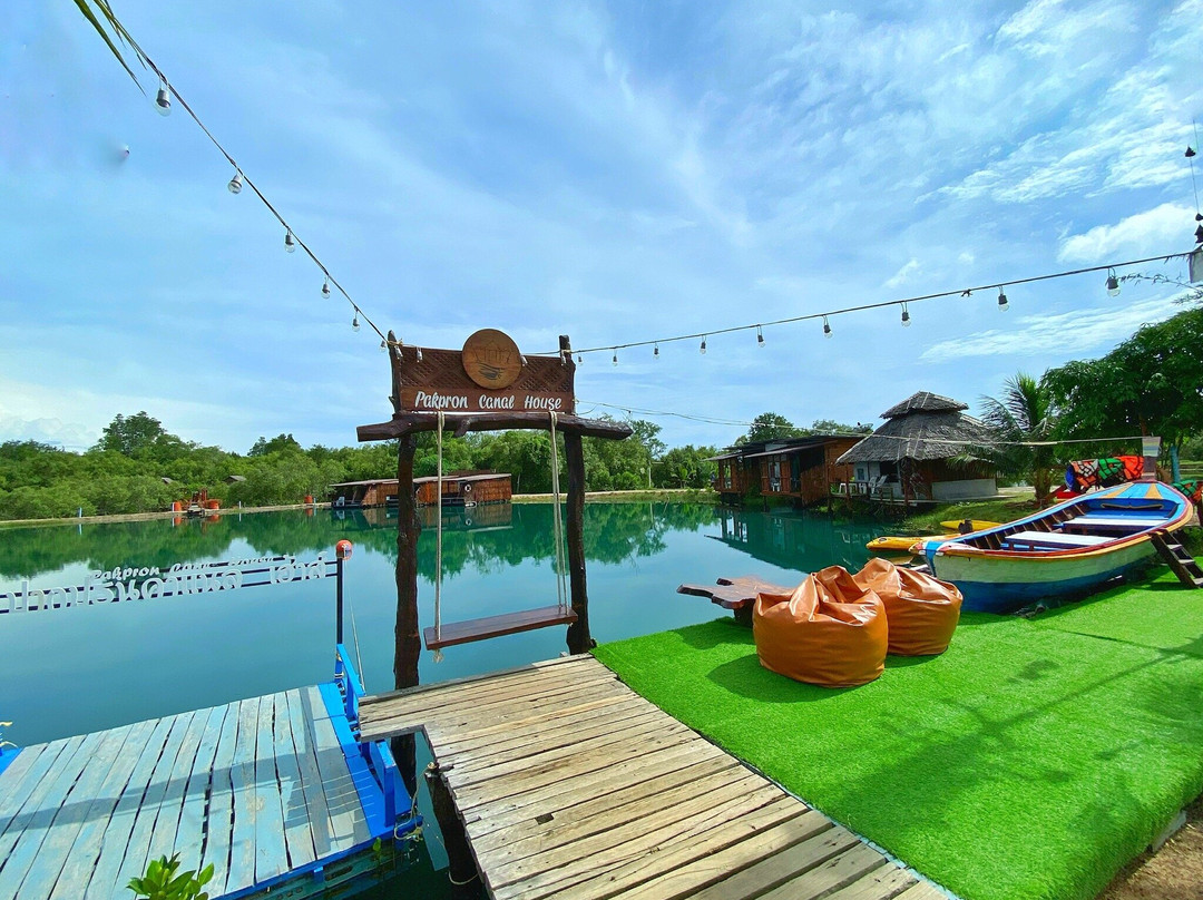 Pakpron Canal House