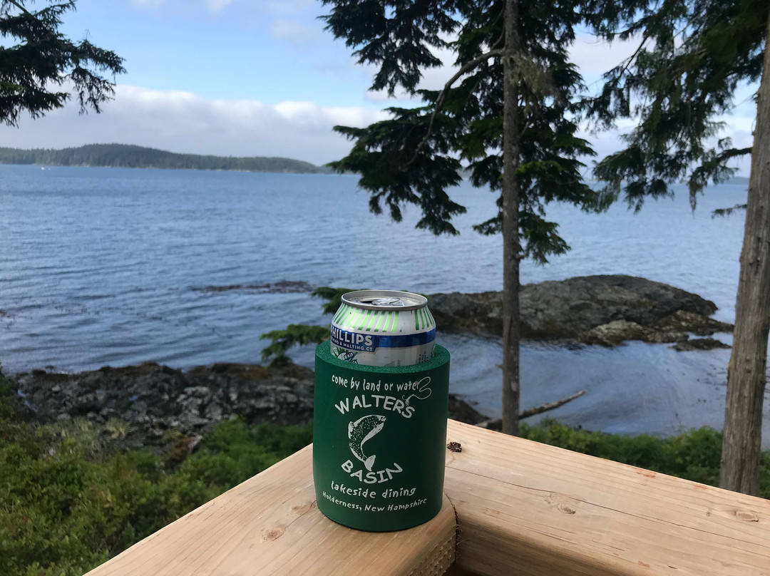 Hidden Cove Lodge主图