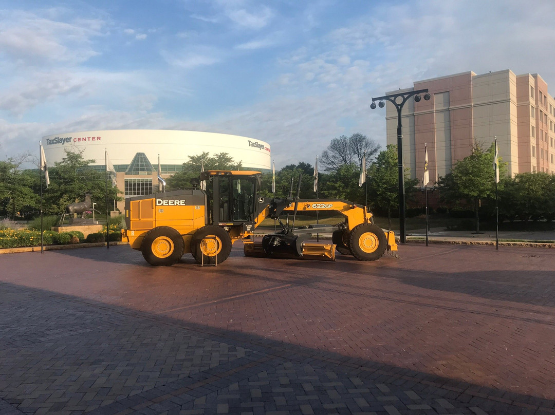 John Deere Pavilion景点图片