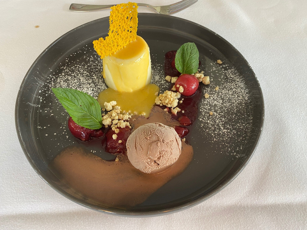 祖姆托科尔餐厅酒店主图