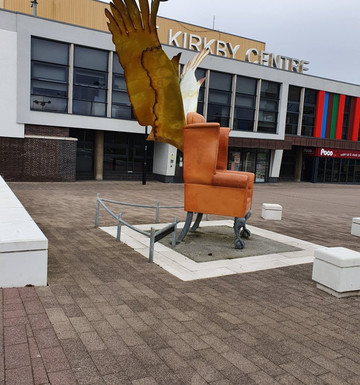 Selfie Chair Throne-Kirkby必去景点