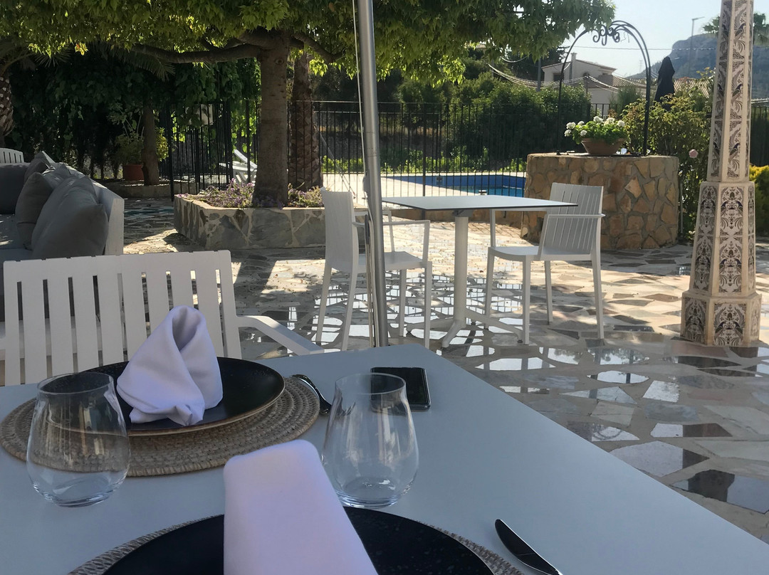 拉莫雷纳酒店主图