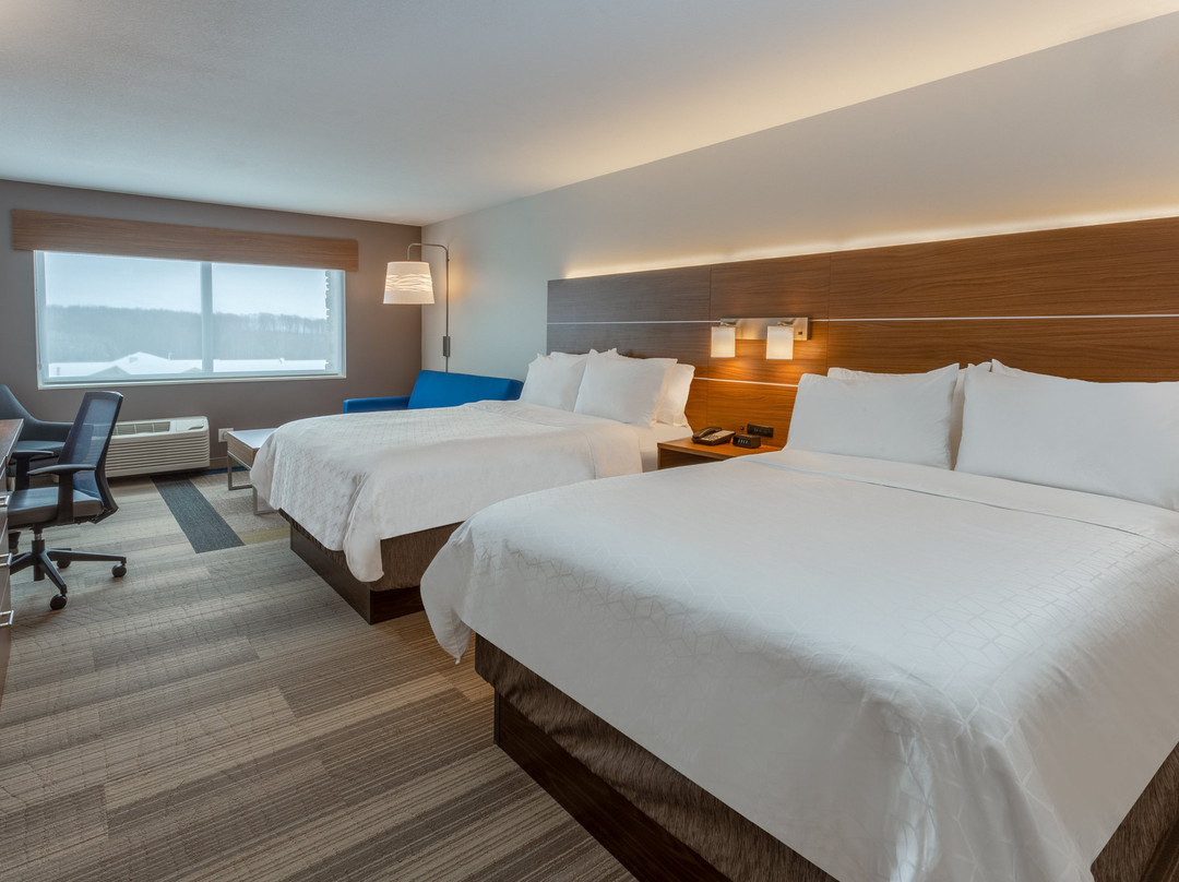 Holiday Inn Express & Suites Rice Lake By IHG主图