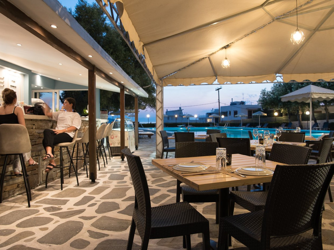 Marmari Bay Hotel主图