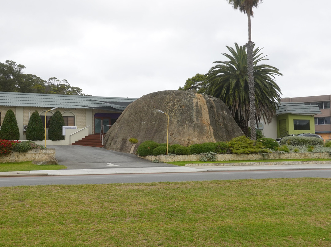 Dog Rock-奥尔巴尼必去景点