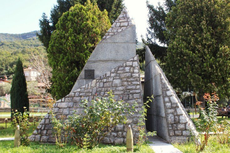 Monumento agli Alpini景点图片
