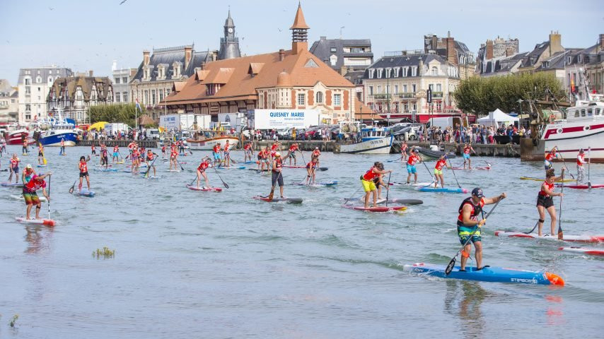Le Bois Des Pierres主图