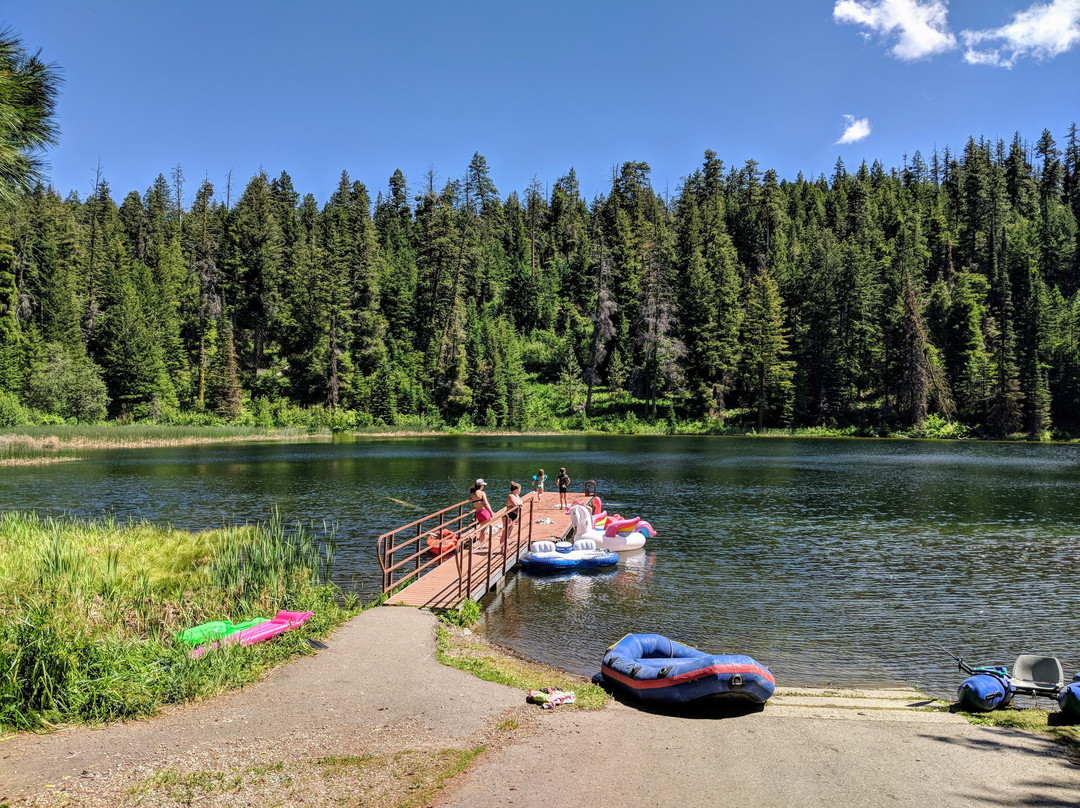 Black Pine Lake Campround景点图片